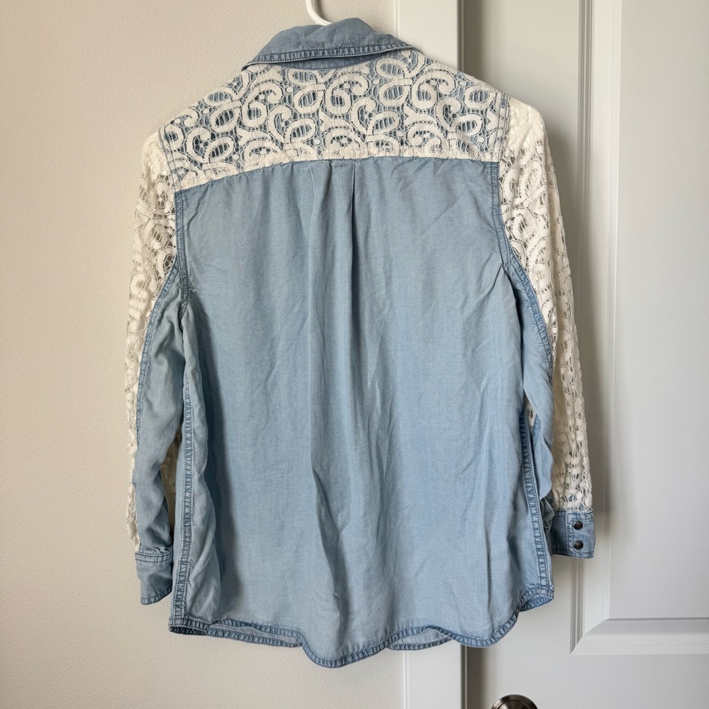 Anthropologie Postmark 9-H15 STCL Denim Lace Button Down Size 2 Cottagecore - Picture 10 of 16